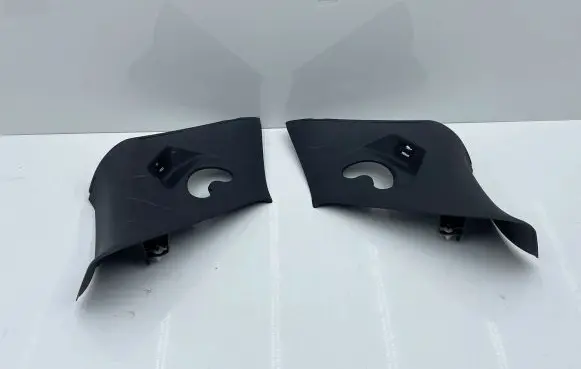 (D)pillar trim (top)
