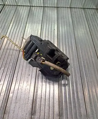 Hyundai Getz Front door lock