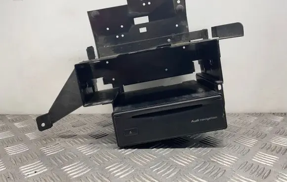 Navigation unit CD/DVD player