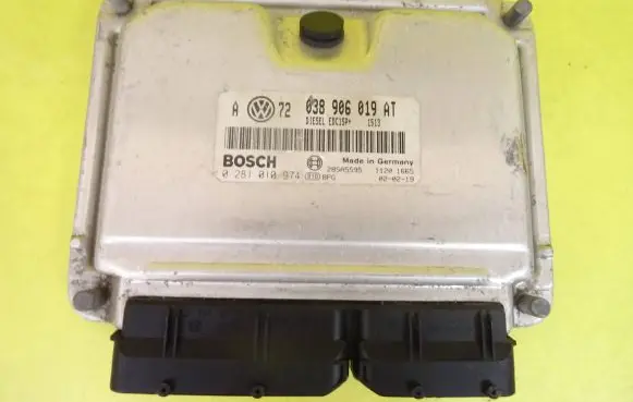 Volkswagen Golf IV Engine control unit/module 038906019AT 0281010974