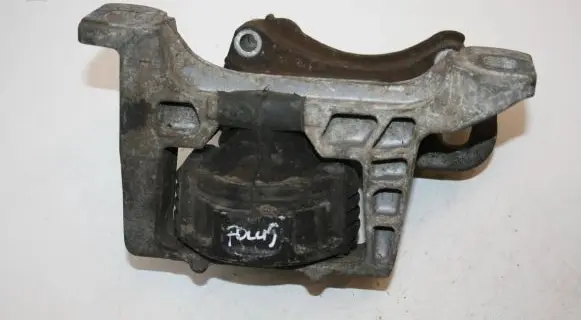 Ford Focus Engine mount bracket J26B40