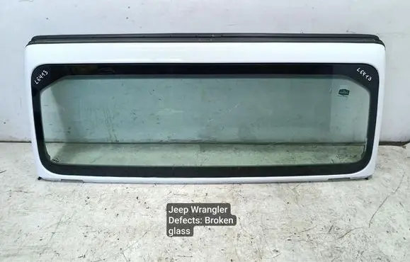 Jeep Wrangler Front windscreen/windshield window 