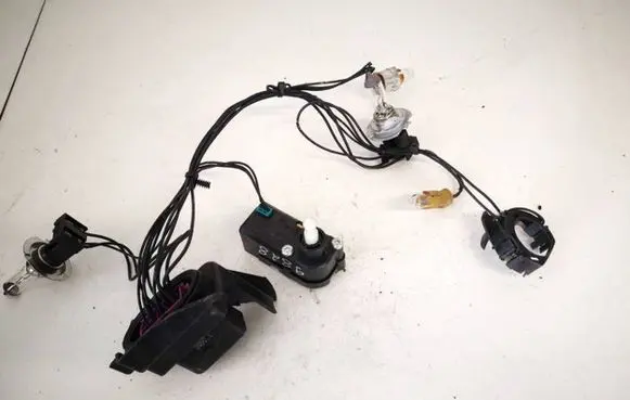 Headlight level adjustment motor