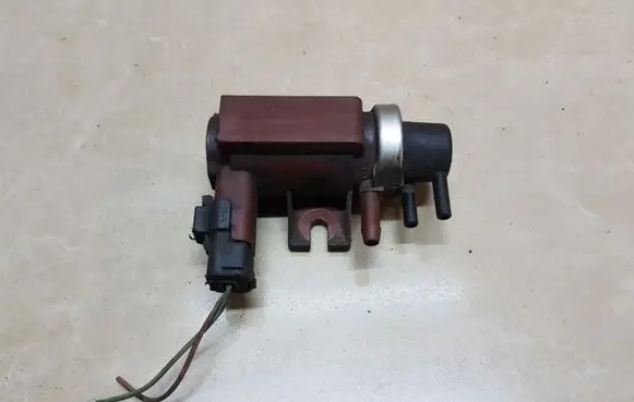 Citroen Berlingo Turbo solenoid valve 70096803 9652570180