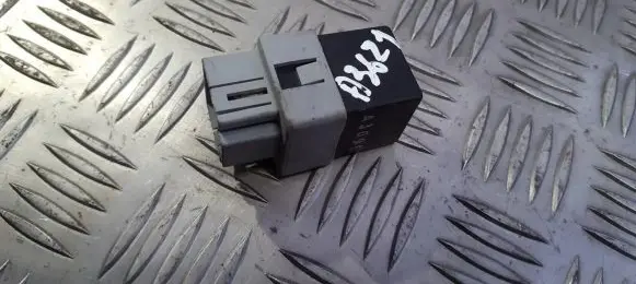 Mitsubishi Carisma Other relay mb953394
