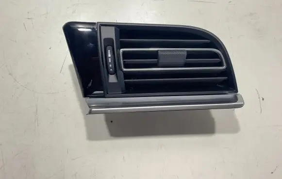 Porsche Macan (95B) Dashboard side air vent grill/cover trim 95B819701J