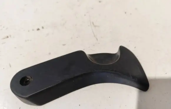 BMW 5 E39 Engine bonnet (hood) release handle 8226621