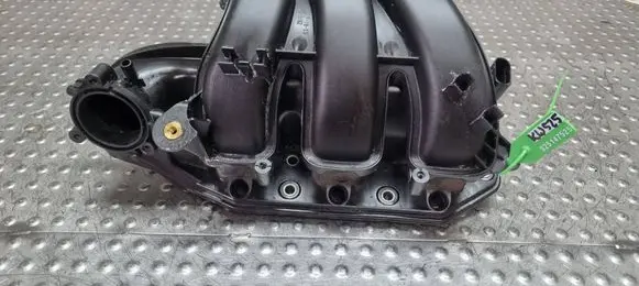 Volkswagen Polo VI Timing chain cover 04C133201K