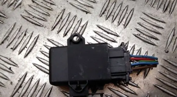 Volkswagen Touareg I Seat heating relay 1Z0959772