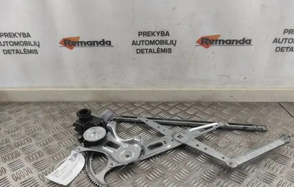 Toyota Prius (XW50) Front door window regulator with motor 8571047140 0620203892