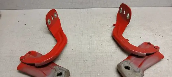 Ford Focus ST Engine bonnet/hood hinges BM51A16800AD BM51A16801AD