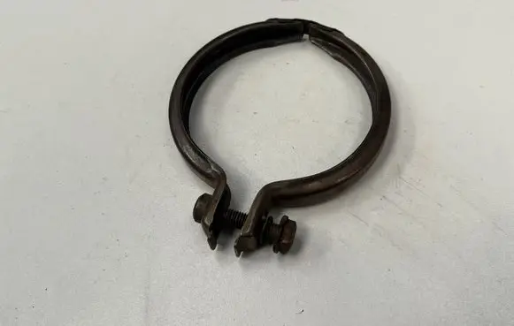 BMW 3 E90 E91 Muffler pipe connector clamp 7553602