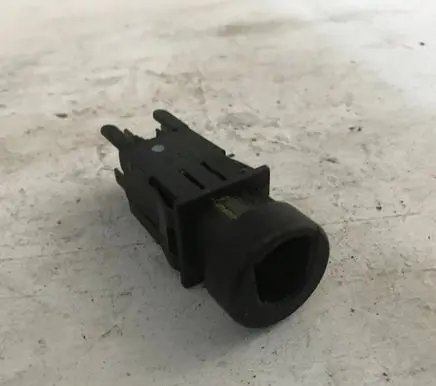 Peugeot 305 Hazard light switch 