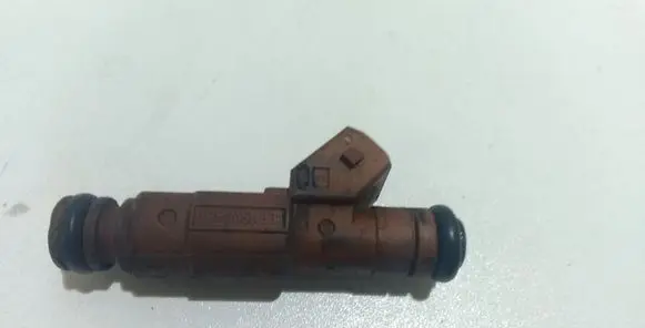 Volvo S40, V40 Fuel injector 0280155831 9186340