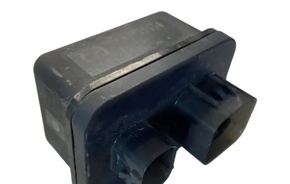 Glow plug pre-heat relay