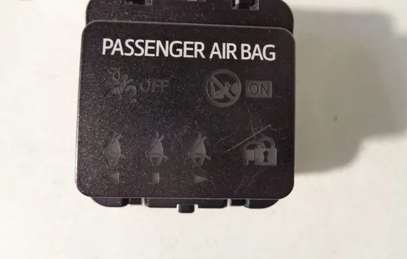 Toyota Auris E180 Airbag deployment crash/impact sensor 1682T3D
