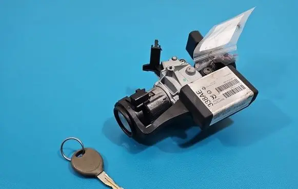 Chrysler Voyager Ignition lock 5WY7227E IMPRK1532724