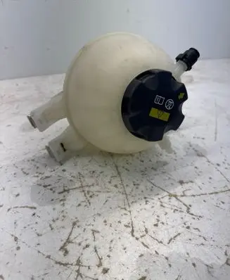 BMW X3 G01 Coolant expansion tank/reservoir 7925685 8742660