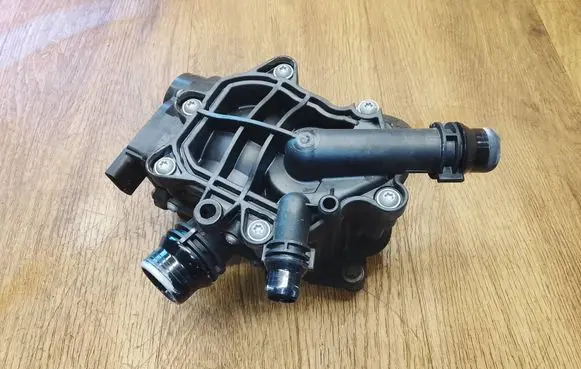 BMW X3 G01 Thermostat/thermostat housing 7644811 11537644811