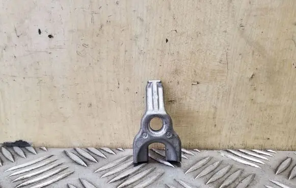 BMW 3 E90 E91 Fuel Injector clamp holder