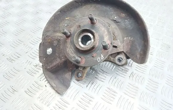 Toyota Yaris Front wheel hub spindle knuckle