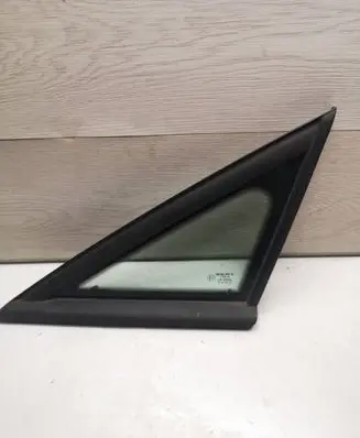 Seat Altea Front triangle window/glass 5P0845411