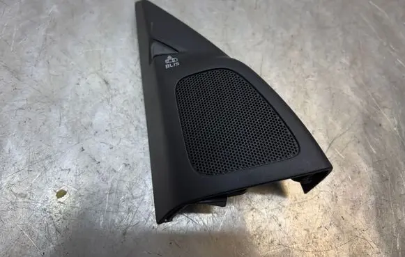 Volvo V60 Front door high frequency speaker 8635795