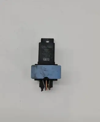 Citroen C4 I Picasso Glow plug pre-heat relay 9802424080 51299065 15B12