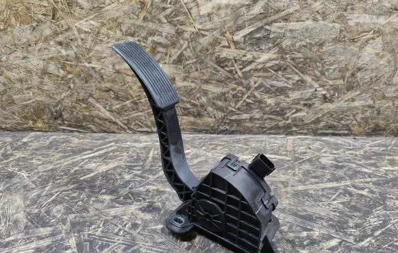 Mazda CX-9 Accelerator throttle pedal DT439F836AB