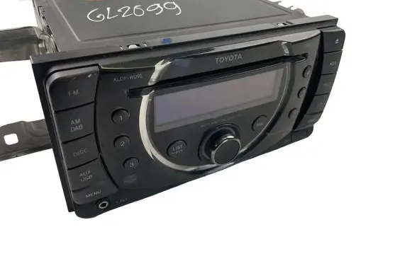 Toyota Hilux (AN10, AN20, AN30) Radio/CD/DVD/GPS head unit PZ47600212