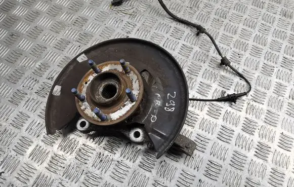 Opel Astra J Front wheel hub 13324459
