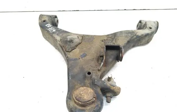 Nissan Pathfinder R51 Front lower control arm/wishbone