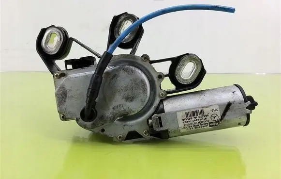 Mercedes-Benz C W203 Rear window wiper motor A2038204642