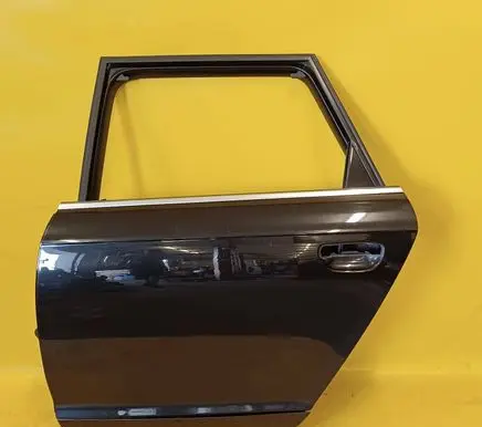 Audi A6 S6 C6 4F Front door