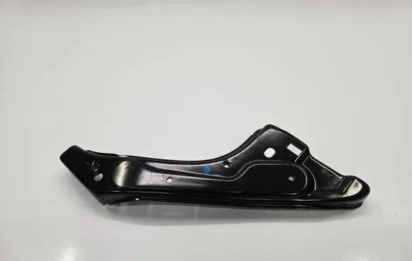 Citroen Xsara Fender mounting bracket 7213HQ