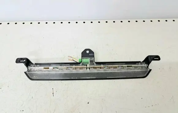 Volvo V70 Third/center stoplight