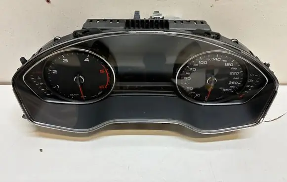 Audi A4 S4 B9 Speedometer (instrument cluster) 8W5920771D