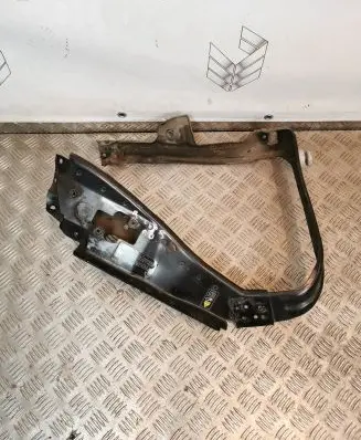 Mercedes-Benz R W251 Headlight/headlamp mounting bracket A6422211201