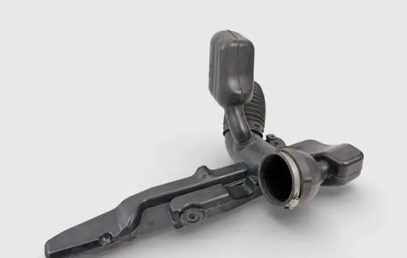 Cadillac Escalade Intake resonator 15901934