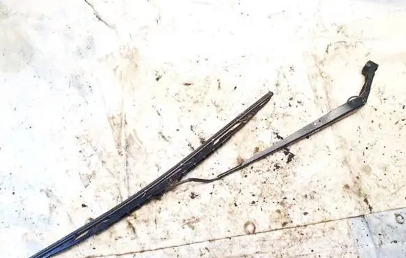 Toyota Corolla Verso AR10 Front wiper blade arm 6799