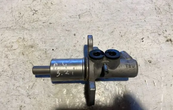 Audi A4 S4 B7 8E 8H Master brake cylinder 32661923