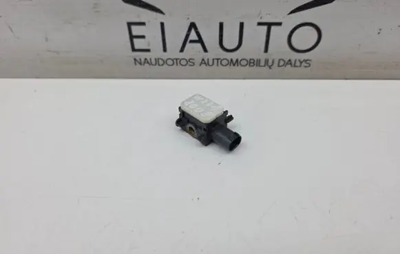 Mercedes-Benz S W221 Airbag deployment crash/impact sensor 0038202826 281107 404093