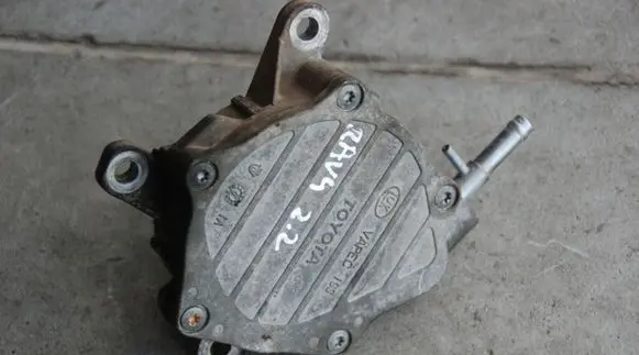 Toyota RAV 4 (XA30) Vacuum pump 057575200