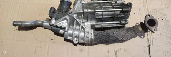 Land Rover Discovery 4 - LR4 EGR valve cooler 9X2Q9D438DA