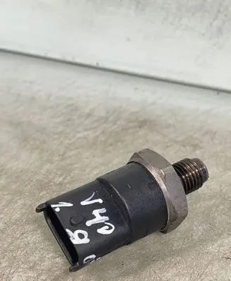 Volvo S40, V40 Fuel pressure sensor 0281002522