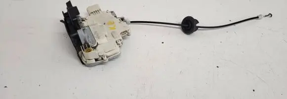 Audi A4 S4 B7 8E 8H Front door lock 8E1837065A