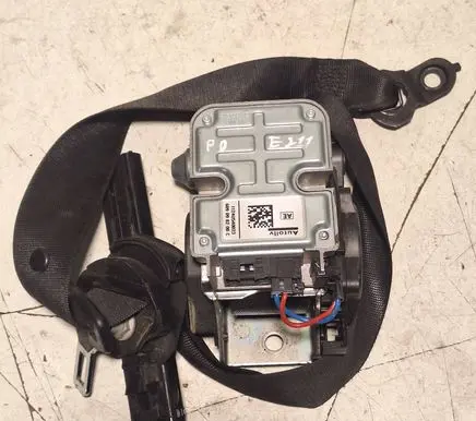 Mercedes-Benz E W211 Front seatbelt 609098200C