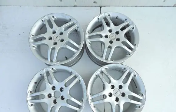 Toyota Celica T230 R16 alloy rim 