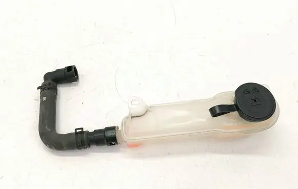 Ford Fusion II Coolant expansion tank/reservoir DS788C045AE