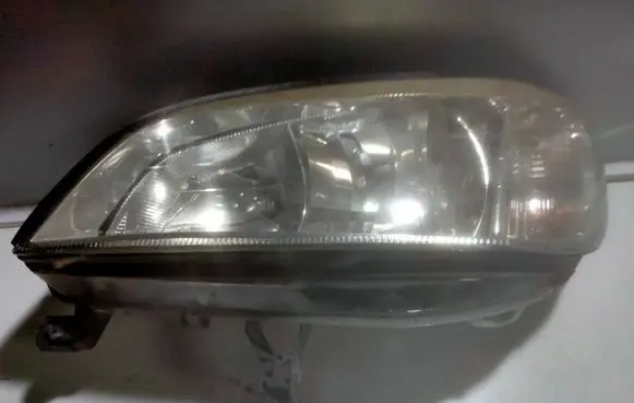 Opel Zafira A Headlight/headlamp 89100054